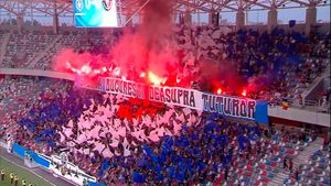 Suporteri ai echipei Steaua București, reținuți de poliție după ce au atacat fanii dinamoviști