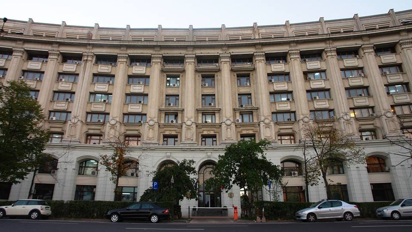 O procuroare de la Parchetul General a căzut de la etajul 5 al sediului instituției. Femeia a murit