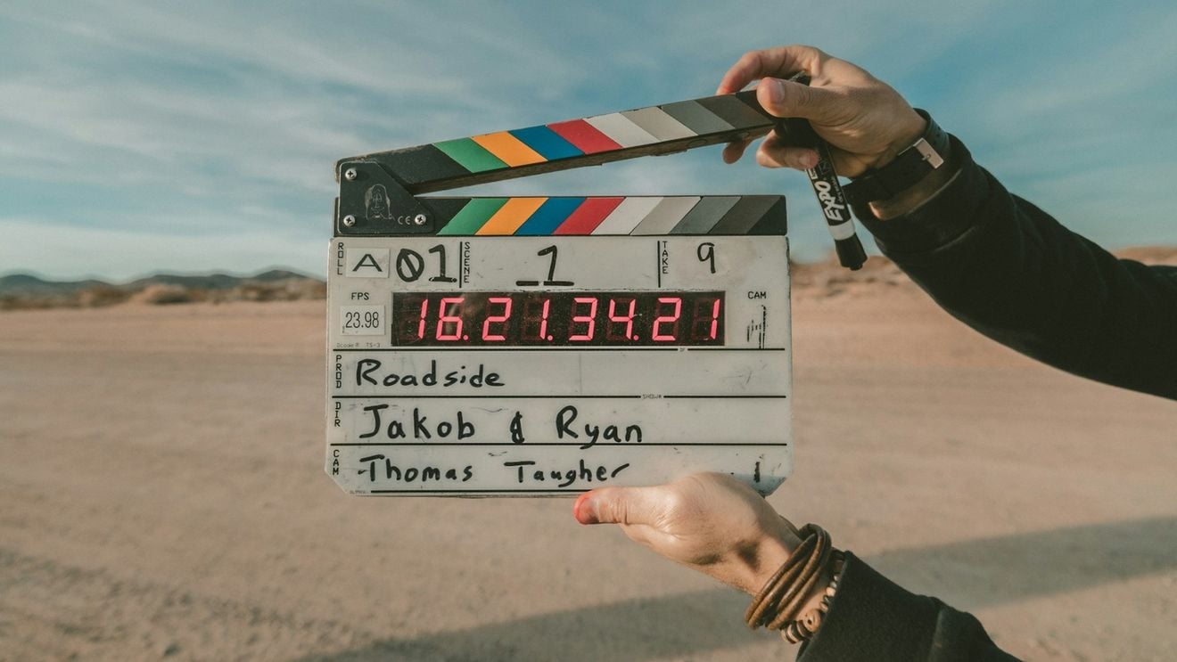 Trump anunţă că va impune o taxă vamală de 100% filmelor produse în afara ţării / Nu este clar ce autoritate legală are președintele SUA pentru a face acest lucru