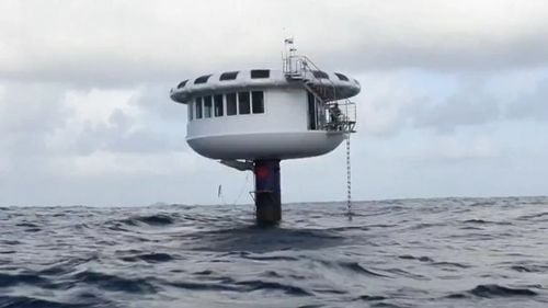 VIDEO Un german stabilește un record mondial, după ce a trăit 120 de zile într-o capsulă sub apă: „Este frumos când lucrurile se calmează și se întunecă și marea strălucește”