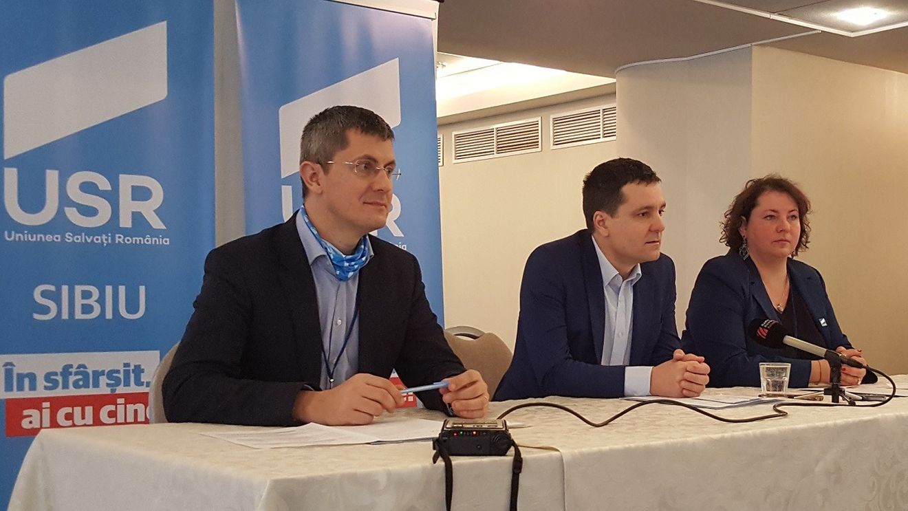 Dan Barna și Nicușor Dan au depus coroane la monumentul victimelor Mineriadei: Obsesia de putere a feseniștilor, un abuz îngrozitor/ Câtă vreme Justiţia nu va stabili responsabilităţile pentru 13-15 iunie 1990, mineriadele vor rămâne o rană deschisă a României