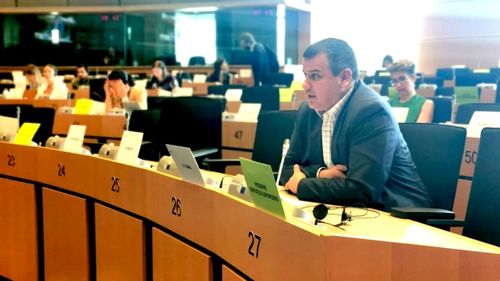 Trei noi membri aleși se alătură Renew, grupul crește la 75 de locuri dar este departe de ECR / Printre cei trei se numără și europarlamentarul PMP Eugen Tomac
