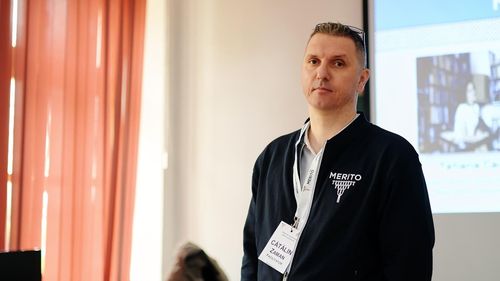 Anul şcolar începe cu tensiuni şi incertitudini. „Un profesor fericit înseamnă un elev fericit. Iar astăzi profesorii nu au cum să fie fericiţi”
