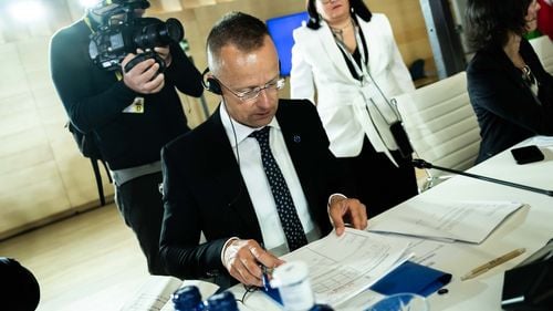 Ungaria încearcă să conteste decizia UE privind activele rusești înghețate