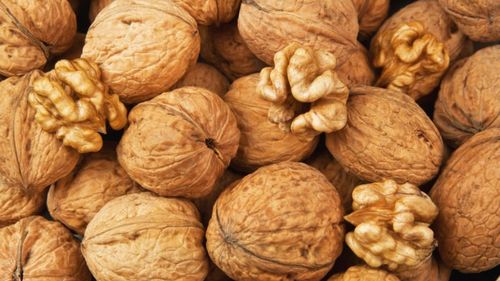 România, campioană la producția de nuci în UE cu 60 de mii de tone pe an, peste Grecia, Franța, Spania sau Italia 