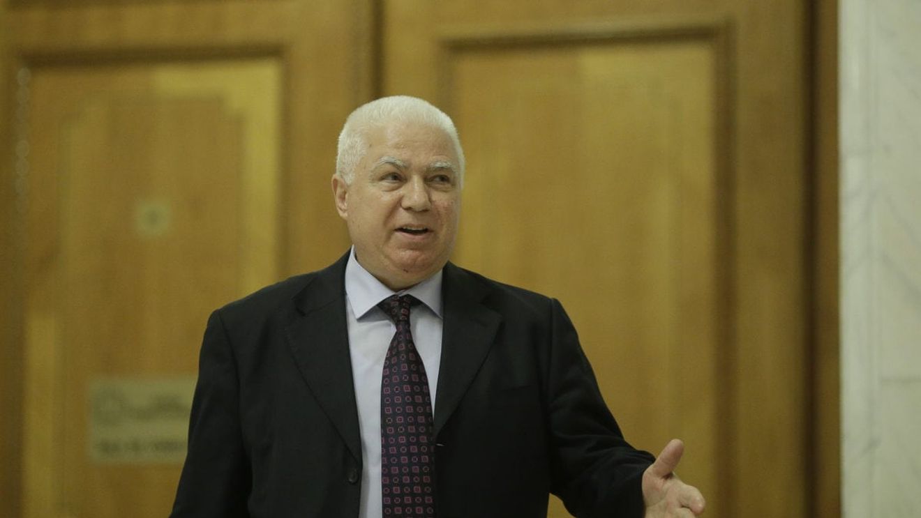 Ce informații a solicitat judecătorul CCR, Petre Lăzăroiu, de la Curtea Supremă pentru a-și construi raportul în speța completurilor de trei judecători de la ÎCCJ: O statistică pe ultimii 15 ani privind compunerea completurilor și dosarele judecate