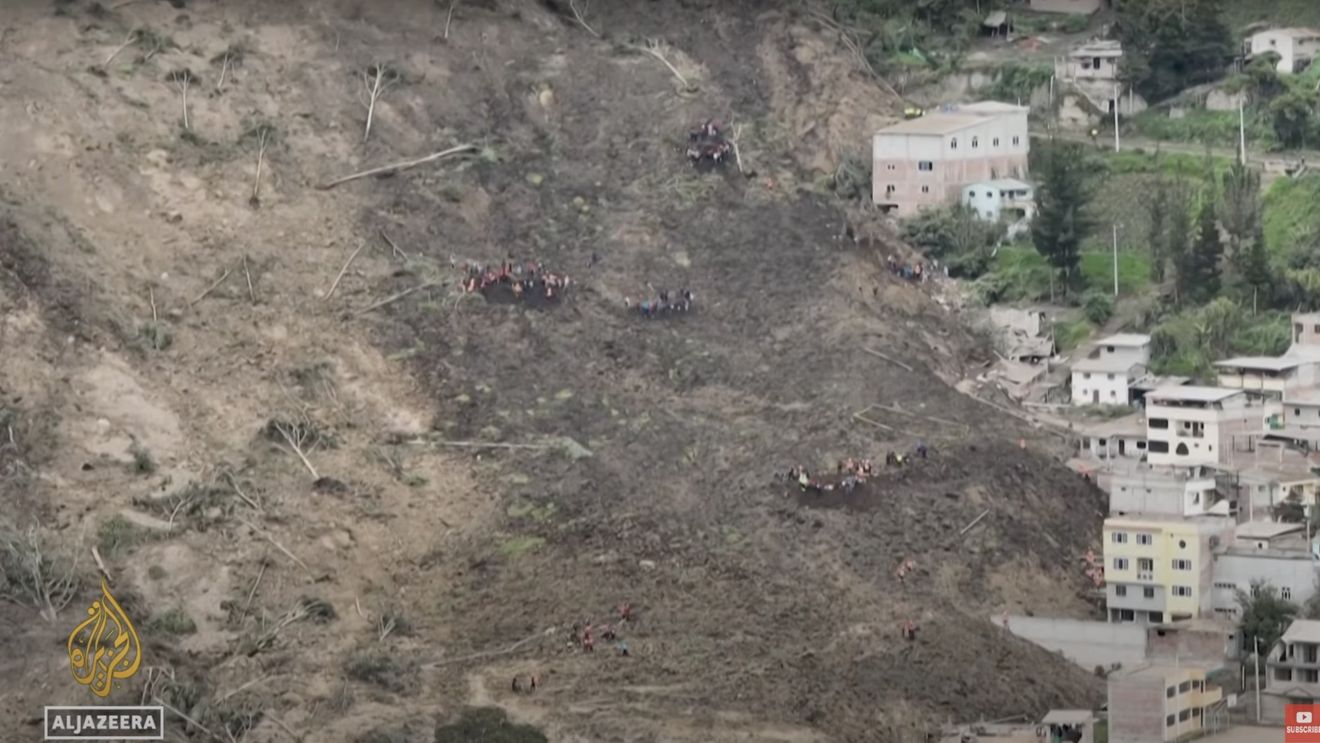 Ecuador: Un cartier întreg din oraşul Alaus a fost îngropat în urma unei alunecări de teren / Cel puțin 27 de morți iar alte 67 de persoane sunt în continuare căutate