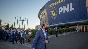 Cîțu, amuzat de ideea că ar putea fi schimbat curând de la șefia PNL: ”Schimbarea mea din funcţie va fi la următorul congres, în 2025/ PNL are o conducere care a negociat lucruri ok, eu am făcut această coaliție”