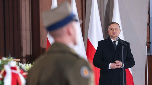 AUDIO Un farsor rus care s-a dat drept Macron a vorbit cu președintele Duda după explozia din Polonia de săptămâna trecută