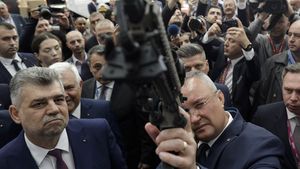 Ciucă: Chiar un conflict deschis nu este în coaliţie, în momentul de faţă suntem în negocieri / Fiecare partid a decis că va avea propriul candidat, motiv pentru care consider că trebuie să discutăm foarte serios data alegerilor prezidenţiale