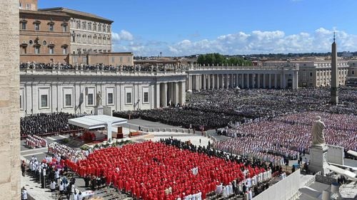 Ciolacu, la ceremonia de înmormântare a Suveranului Pontif: Ne-am luat rămas bun de la un pastor şi un lider