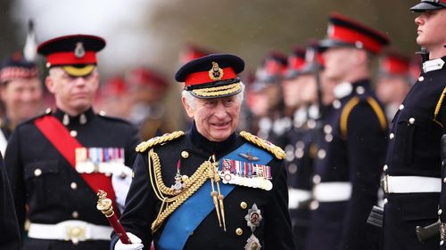 Cancerul regelui Charles al III-lea "a fost detectat devreme", anunță prim-ministrul britanic