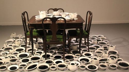 Pe fondul incertitudinii, un muzeu israelian dedică întregul său spațiu pandemiei de COVID. Zeci de artiști, printre care și un român, participă la expozițiile de la Muzeul de Artă din Haifa, în timp ce unele muzee urmează să se redeschidă