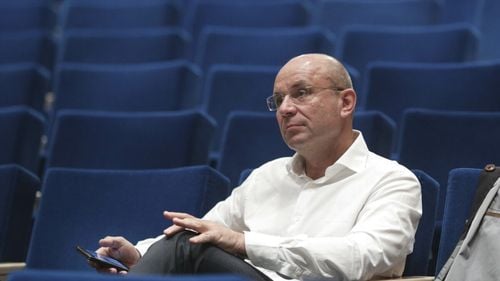 UPDATE După B1TV, Evenimentul Zilei și Capital, și România TV ia distanță de clubul de presă înființat de Cozmin Gușă și Roșca Stănescu: ”Orice speculație și declarație pe această temă este falsă”