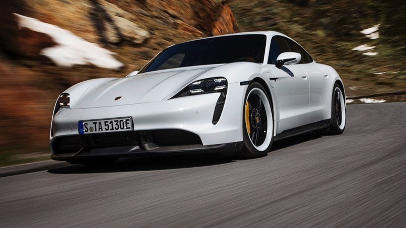 Porsche se aşteaptă la un alt an cu vânzări record, în pofida deficitului de cipuri