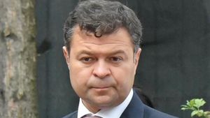 Deputatul PNL Marilen Pirtea, rector la Timișoara: Să primească prioritate pentru vaccinare și studenții universităților din România, dacă vor primi prioritate studenții care pleacă la studii în străinătate