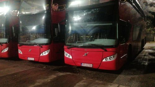 Consilier PSD: ”Dar cu gioarsele alea de le-aţi luat din Harghita, ce aţi făcut? Autobuzele alea supraetajate, de vârstă cu mine?” / Directorul STB: ”Acele autobuze nu au fost recepţionate, pentru că nu respectă condiţiile”