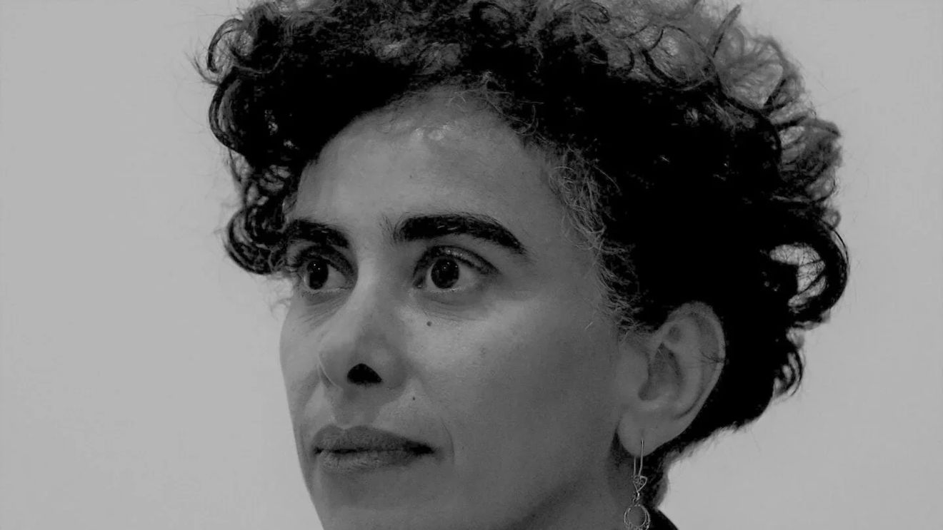 Târgul de Carte de la Frankfurt anulează ceremonia de premiere a scriitoarei palestiniene Adania Shibli, aceasta fiind acuzată de unele voci că utilizează clișee antisemite