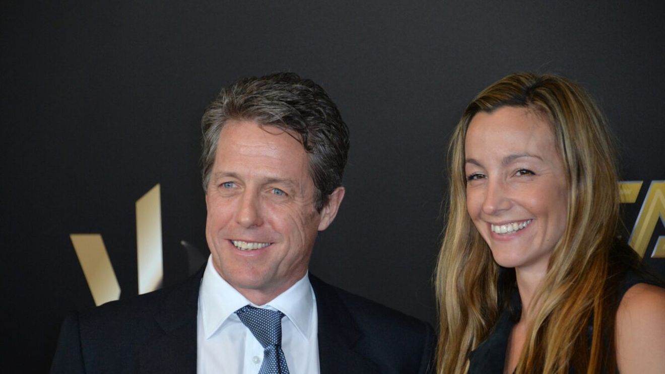Hugh Grant vrea să interzică laptopurile în școli: „Este ultimul lucru de care au nevoie”