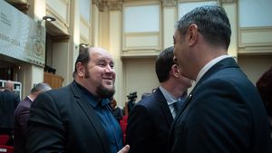 MOTIVARE De ce Înalta Curte i-a dat dreptate procurorului Horodniceanu în scandalul din trafic, cu poliţiştii: Agenţii nu au dreptul să filmeze şoferii cu telefonul / “Declinarea calităţii de procuror nu a fost făcută în contextul solicitării unui tratament favorabil”