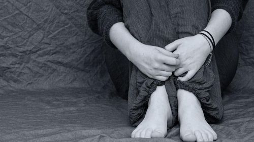 Opt suceveni judecați pentru exploatarea sexuală a unor minore au scăpat de răspundere prin prescripție: faptele erau mai vechi de 10 ani / Fetele erau obligate să se prostitueze în România și Italia