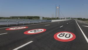 Trafic deviat pe sensul Nădlac-Deva al autostrăzii A1, la Topolovăţu Mare, din cauza unor lucrări / Devierea se va menţine până în 1 august