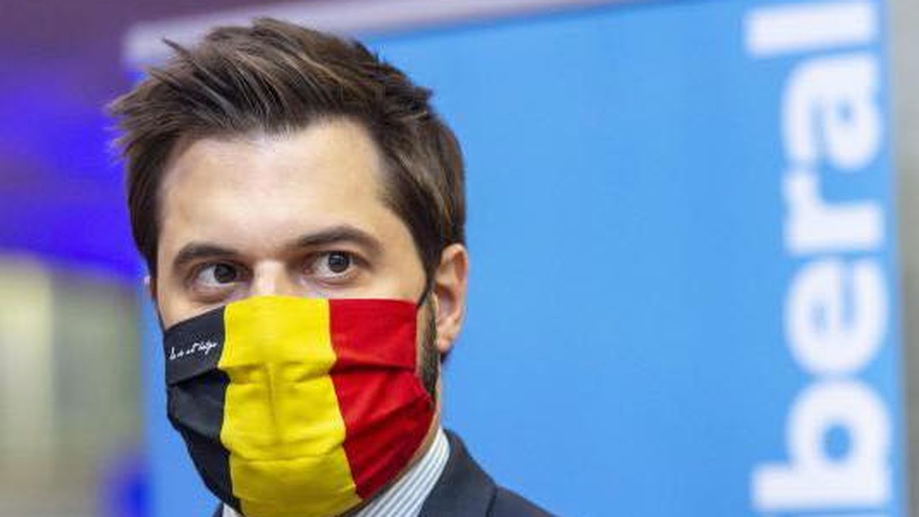 Un profesor din Bruxelles a fost suspendat după ce le-a rătat elevilor o caricatură cu profetul Mahomed