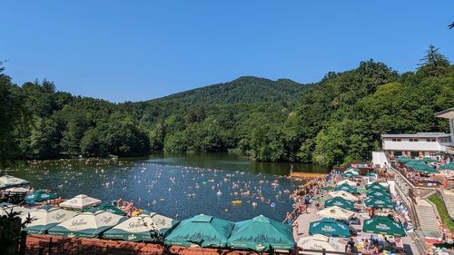 Staţiunea Sovata şi zonele turistice din apropiere nu sunt afectate de starea de alertă instituită după inundarea minei de la Praid