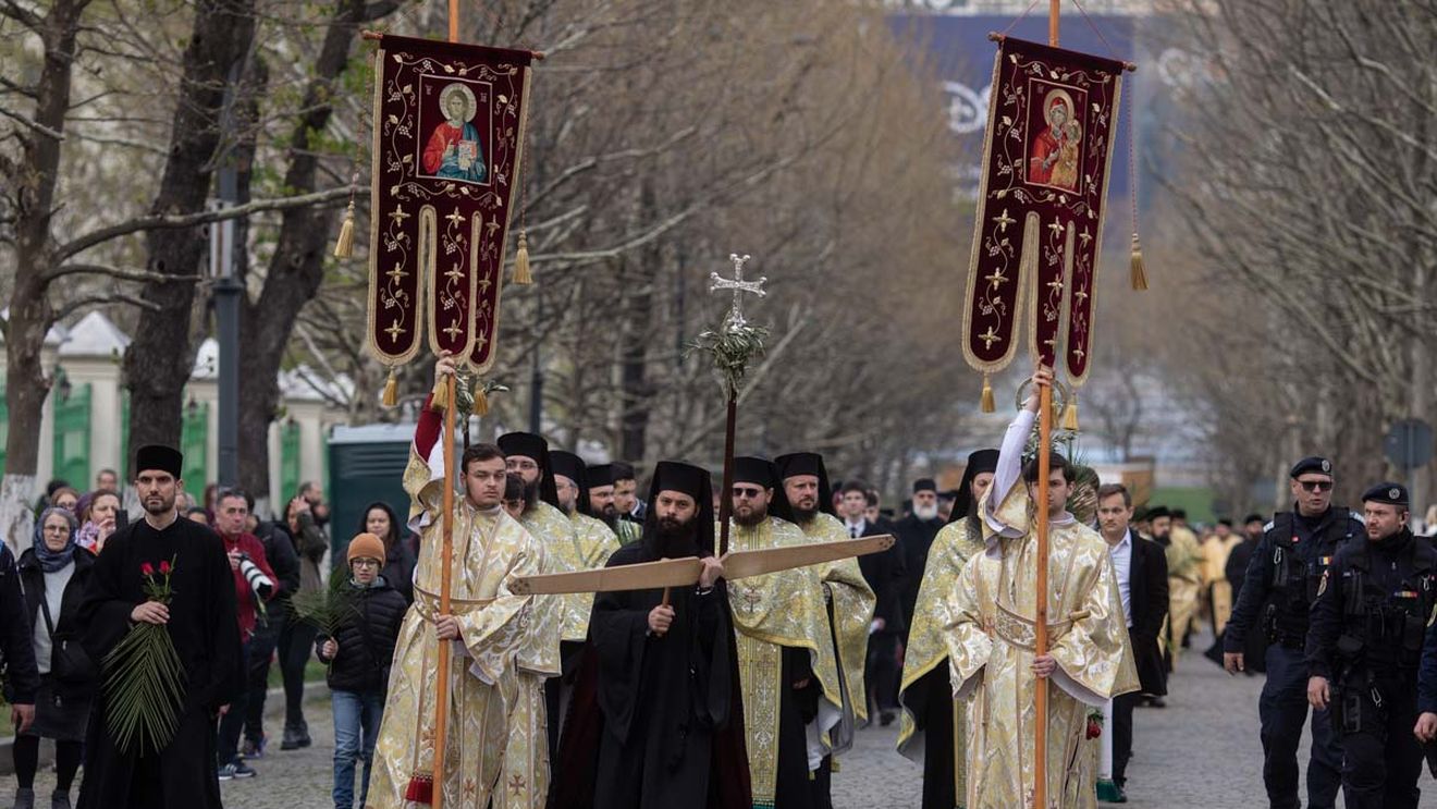 Pelerinaj sâmbătă, în Capitală, de Floriile ortodoxe