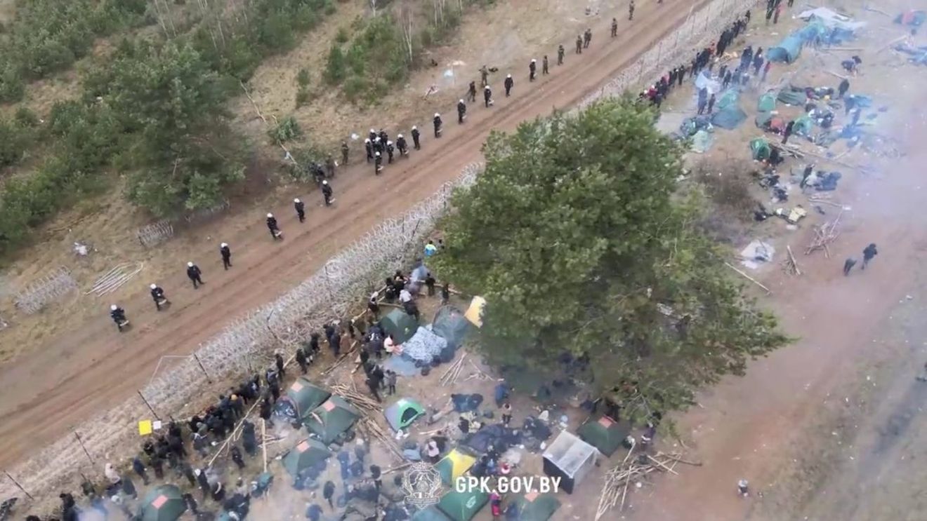 Belarusul intenţionează să provoace o criză migraţionistă la frontieră, avertizează Polonia