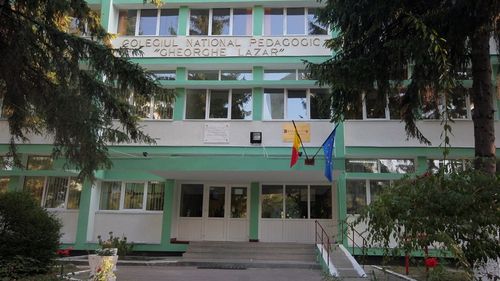 Programul Masa caldă în realitate: criză de personal, dezinteres din partea ministerului, condiții greu de îndeplinit. Interviu cu Mircea Bertea, directorul Colegiului Pedagogic Cluj-Napoca, unde Masa caldă se aplică de 3 ani