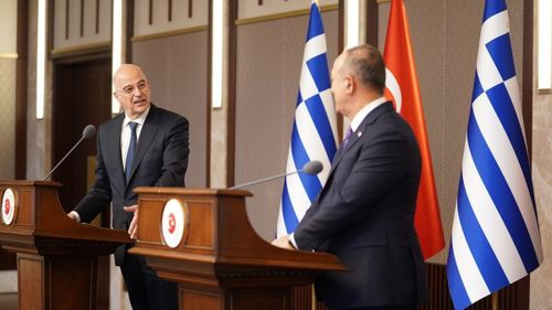 Activitățile din Marea Egee și migrația au încins spiritele la o conferință de presă a miniștrilor de externe grec și turc, la Ankara / Ce acuzații și-au adus Nikos Dendias și Mevlut Cavusoglu în fața jurnaliștilor
