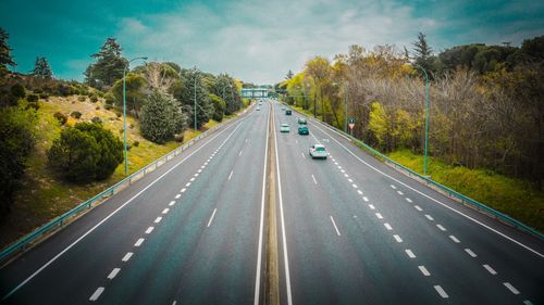 Austria renunță la extinderea rețelei de autostrăzi pentru a combate încălzirea globală/ Ministru ecologist: "Mai multe şosele înseamnă mai multe maşini şi mai mult trafic"