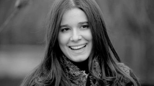 O nouă expoziție de artă Kira Hagi. ”Pentru cazul în care nu v-ați prins deja, vara aceasta este despre artă!”