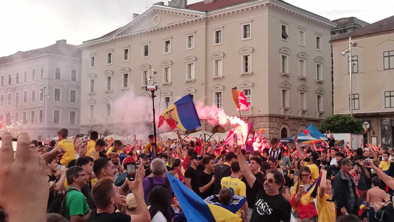 VIDEO & FOTO: Mii de timișoreni au trăit emoțiile calificării României în optimile de la EURO 2024, în Piața Libertății
