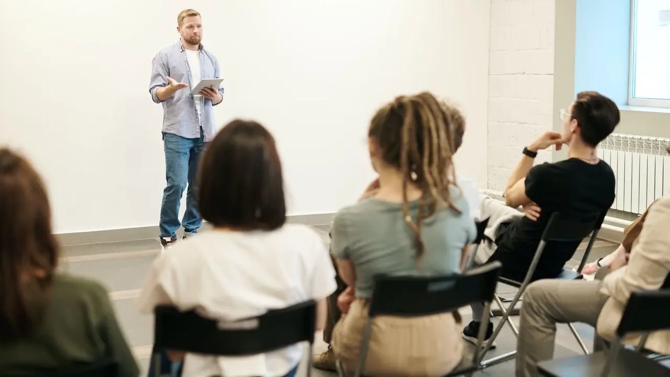 SURSE Logica și psihologia nu ar mai fi studiate la profilurile uman și real, potrivit noilor planuri-cadru de liceu – proiect