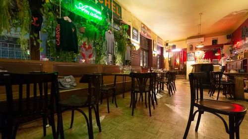 Epidemia, scăpată de sub control. Belgia a înregistrat săptămâna trecută un record de 12.000 de cazuri într-o singură zi / Toate cafenelele și restaurantele s-au închis, telemunca a devenit obligatorie acolo unde activitatea permite