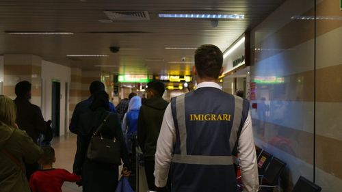 Dominic Fritz: Peste două treimi din migranţi sunt înregistraţi la Timişoara, nu putem să rezolvăm această problemă naţională / Lucian Bode: Vom destructura rețelele de călăuze pentru a limita acest fenomen