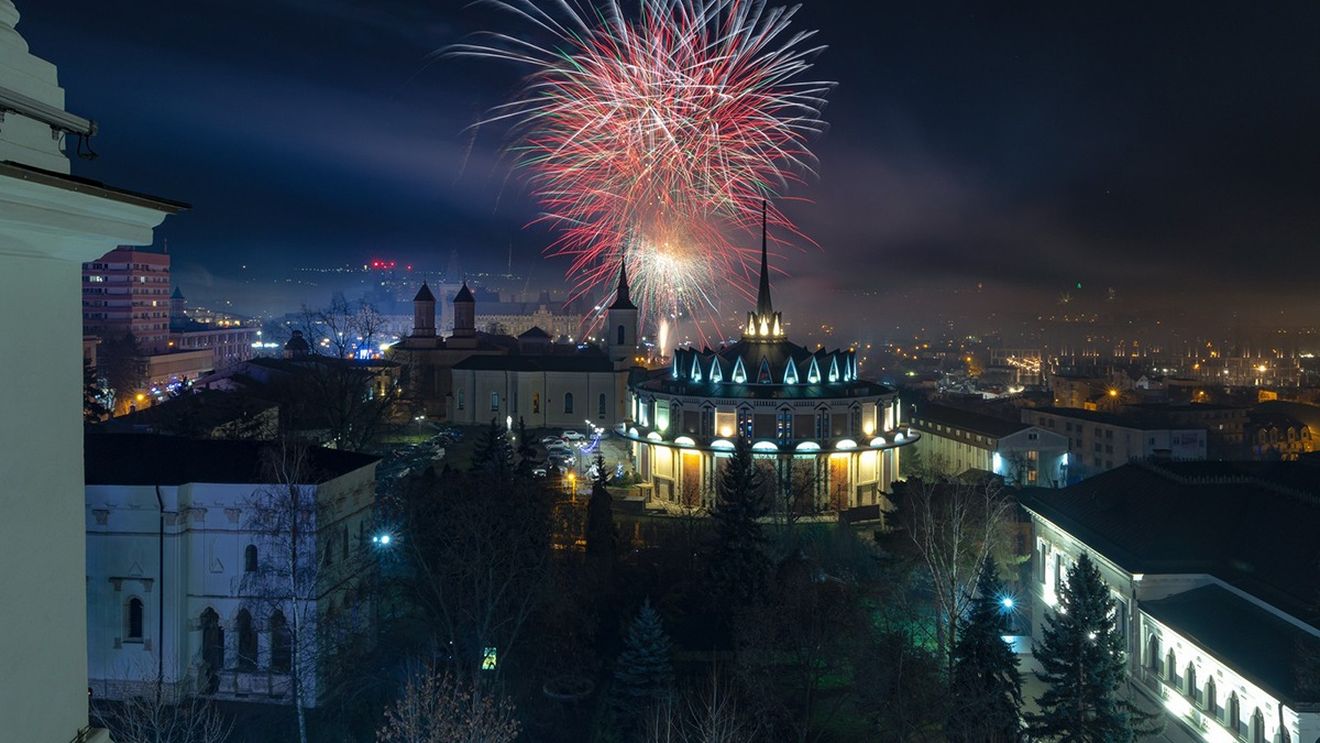 Spectacol de Revelion de peste 73.000 de euro, organizat de Primăria Iași în Piaţa Palatului Culturii