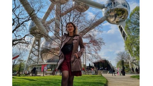 VIDEO Student Erasmus în Bruxelles / Experiența Irinei: avantajele cursurilor în limbi diferite, diversitatea specialiștilor cu care pot interacționa studenții