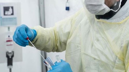 Liderii PNL, USRPLUS și UDMR care vor participa la negocierile pentru formarea Guvernului vor face teste antigenice pentru COVID înainte de întâlnire / Tudorache: Am fost testați și la întâlnirile de ieri / Ce spunea Ludovic Orban despre testele rapide