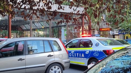 Un bărbat din București și-ar fi amenințat fosta soție că-l va ucide pe fiul lor / Femeia a alertat poliția, copilul a fost găsit nevătămat / Aceasta nu a vrut să depună plângere