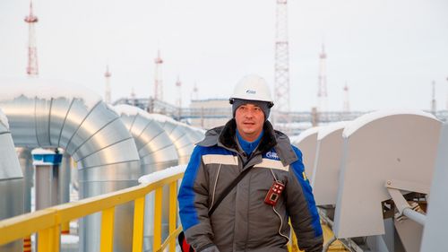 Gazprom și-a redus livrările de gaz către Europa în weekend, ducând la creșterea prețurilor și a refuzat să rezerve capacitate suplimentară de livrare prin Ucraina