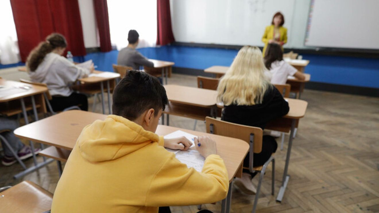 Ministerul Educației introduce o nouă materie opțională pentru liceeni: „Ora de GIS” / Elevii vor învăța să lucreze cu hărți digitale și date despre comunitate