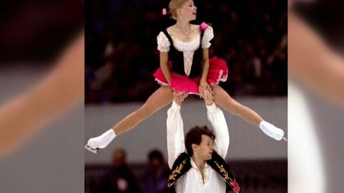 Foștii patinatori americani de origine rusă Șișkova și Naumov se aflau la bordul avionului prăbușit la Washington și sunt prezumați morți