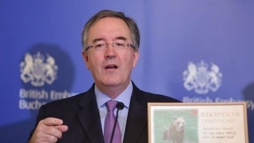 Ambasadorul Marii Britanii: Fac apel la guvernele noastre să ne asigure libertatea prin garantarea drepturilor omului pentru toate persoanele şi grupurile din societate