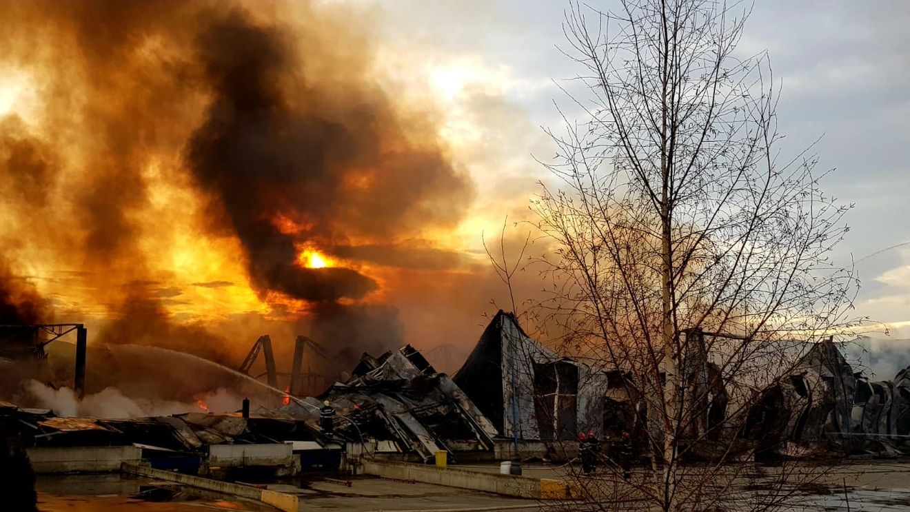 Incendiu la o pensiune din Soveja (Vrancea), 13 persoane au fugit din calea flăcărilor