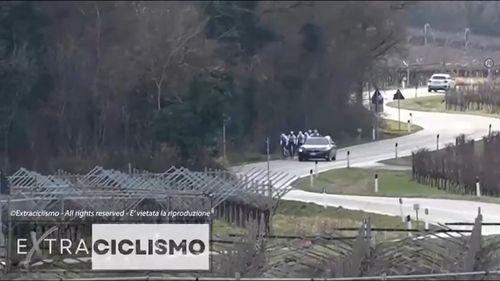 Episod șocant în ciclism: Echipă din Italia, ținta focurilor de armă în timpul unui antrenament