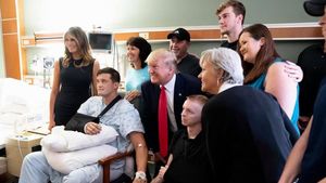 Trump, întâmpinat de protestatari furioși în timpul vizitei la Dayton și El Paso, locurile  atacurilor armate soldate cu zeci de morți