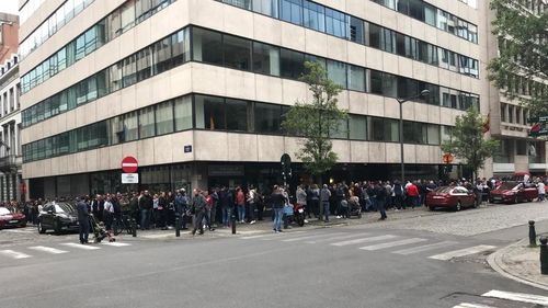 Soluție de urgență la Reprezentanța din Bruxelles pentru vot: coadă separată pentru cetățenii cu copii